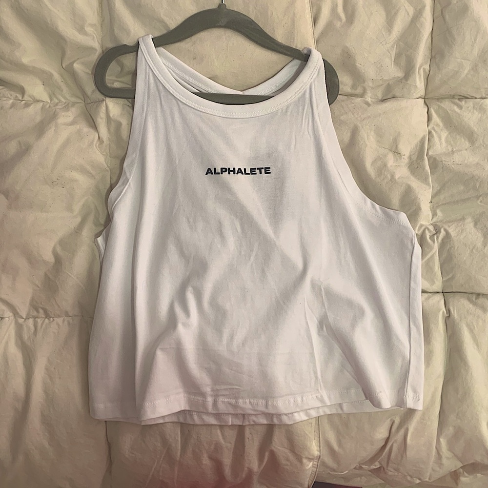 alphalete crop top